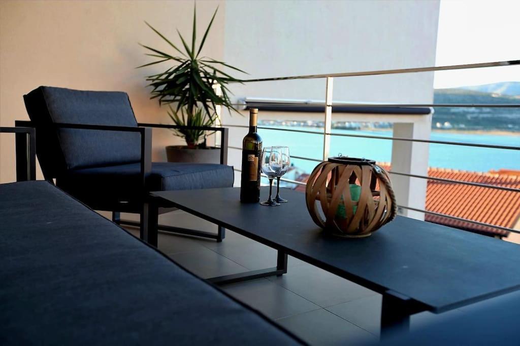 Luxury Villa Lana Apt, Seaview Terrace, Large Outdoor Space, Bbq Trogir Exteriör bild