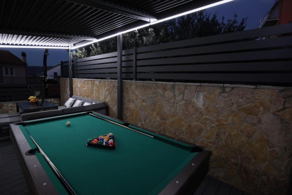 Luxury Villa Lana Apt, Seaview Terrace, Large Outdoor Space, Bbq Trogir Exteriör bild