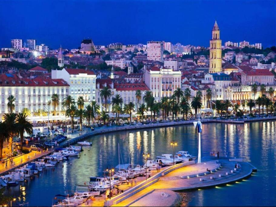 Luxury Villa Lana Apt, Seaview Terrace, Large Outdoor Space, Bbq Trogir Exteriör bild