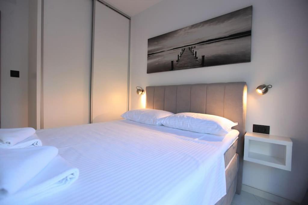 Luxury Villa Lana Apt, Seaview Terrace, Large Outdoor Space, Bbq Trogir Exteriör bild