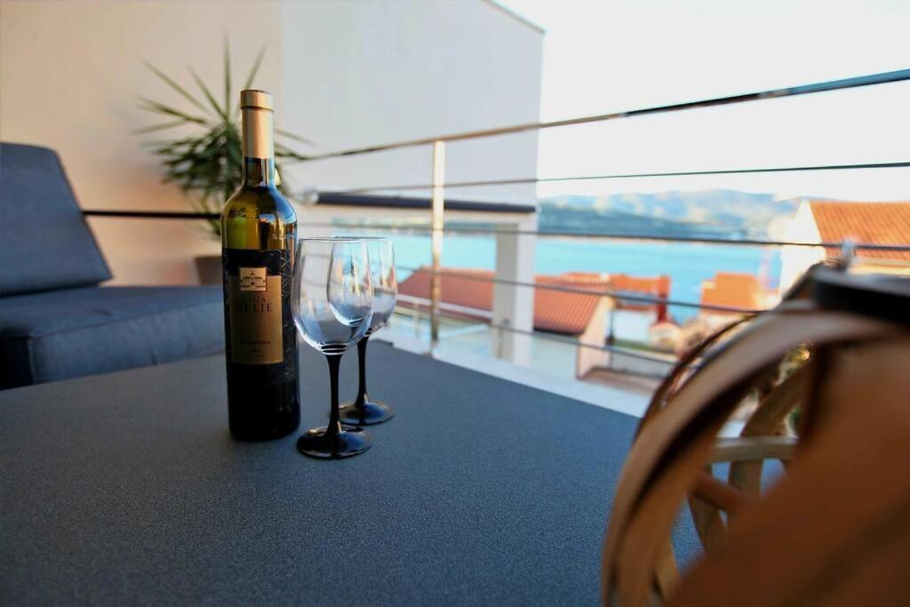 Luxury Villa Lana Apt, Seaview Terrace, Large Outdoor Space, Bbq Trogir Exteriör bild